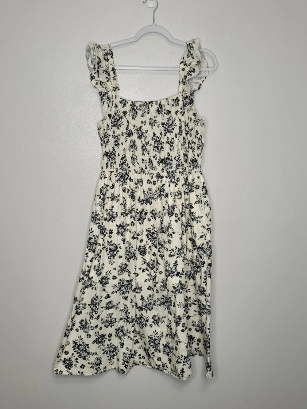 Francesca's cream black floral ruffle sleeve midi pockets cottage garden dress L